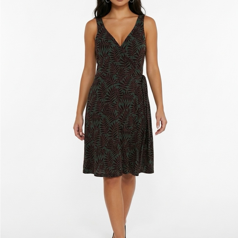 V-Neck Sleeveless A-Line Midi Dress in Dark Green Leaf Print